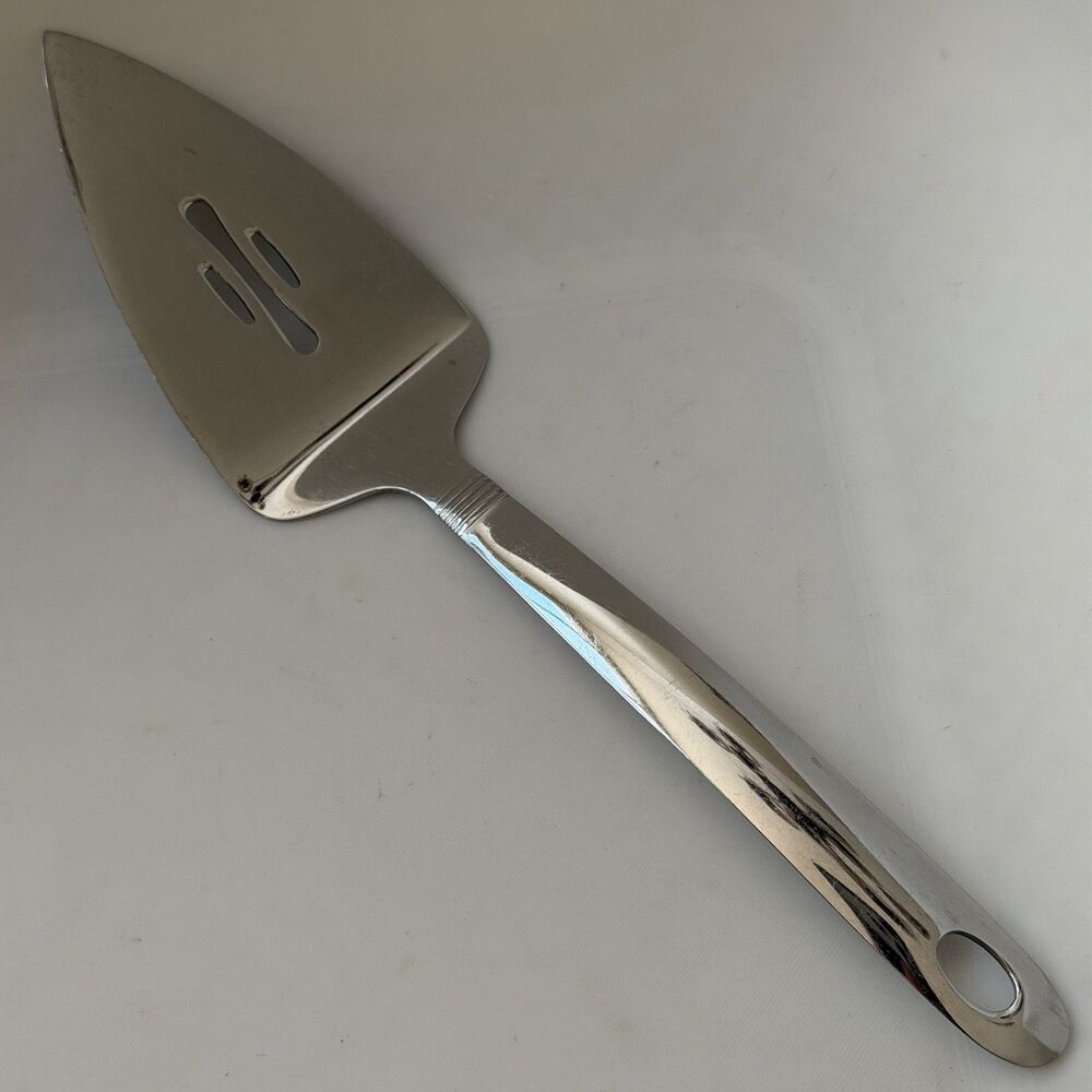 Oneida Stainless Steel Slotted Pie Cake Server Pierced Serving Utensil 10 3/4 in